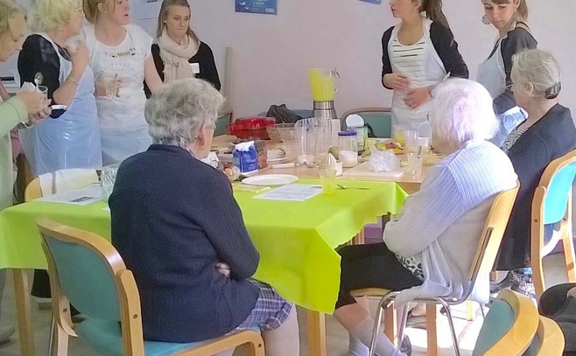 Participation des étudiants en BTS ESF et SP3S à la Semaine Bleue.