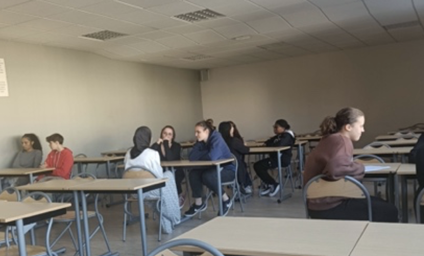 Une rentrée des cordées de la réussite pour les élèves de première STMG.