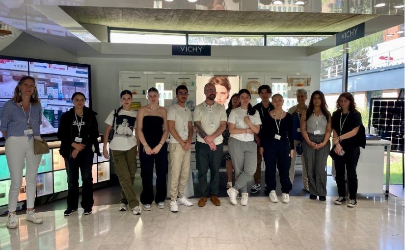 <strong>Cordées de la réussite : visite de l’usine L’ORÉAL à Vichy</strong>